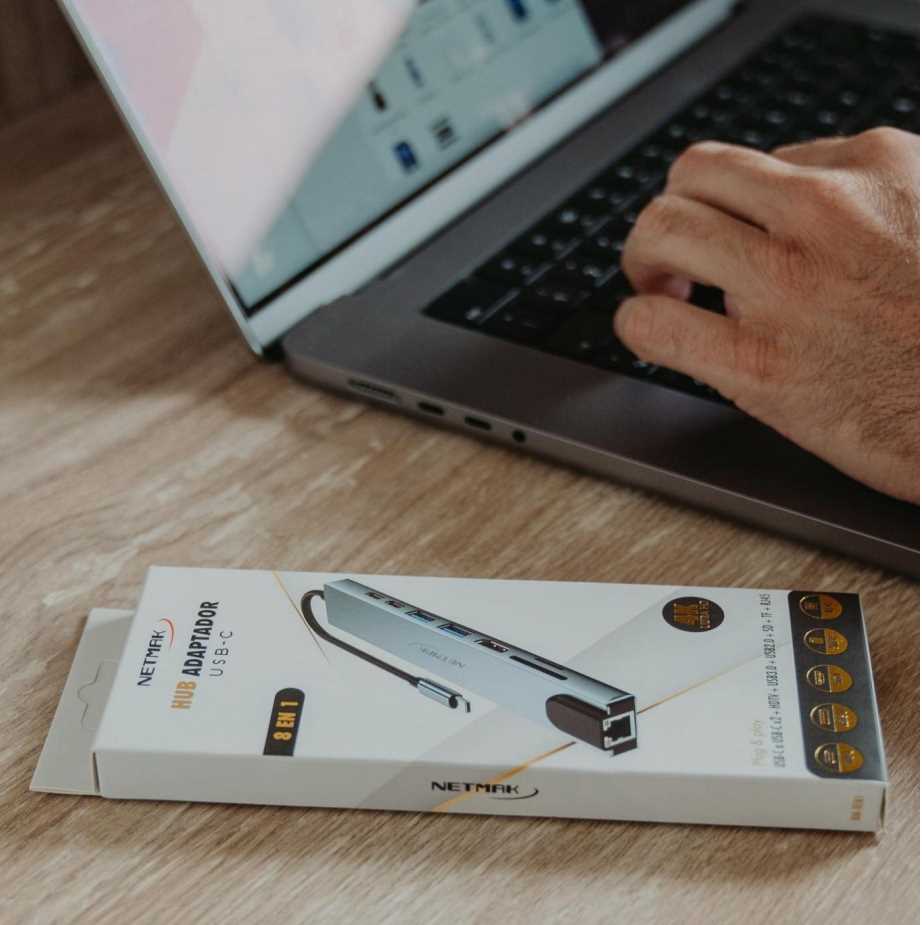 CONVERSOR TIPO C 3.1 A (HDMI + USB 3.0 + TIPO C PD + SD + TF) NETMAK NM-6EN1