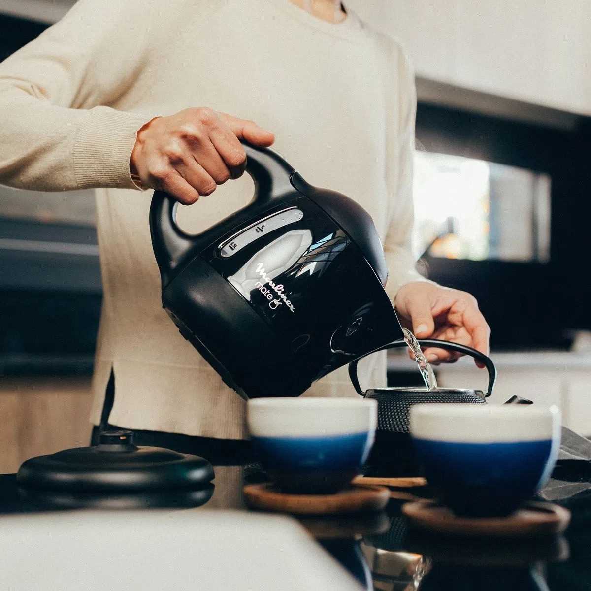 PAVA ELECTRICA MOULINEX 1L C/CORTE AUT. NEGRO BY3975AR