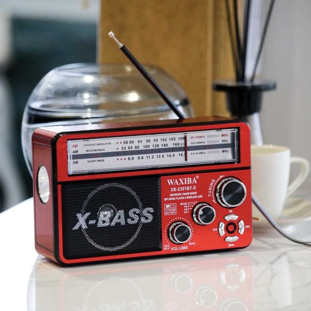 PARLANTE Y RADIO FULL XB-2301 C/BATERIA (MP3/USB/SD FM-AM-SW)