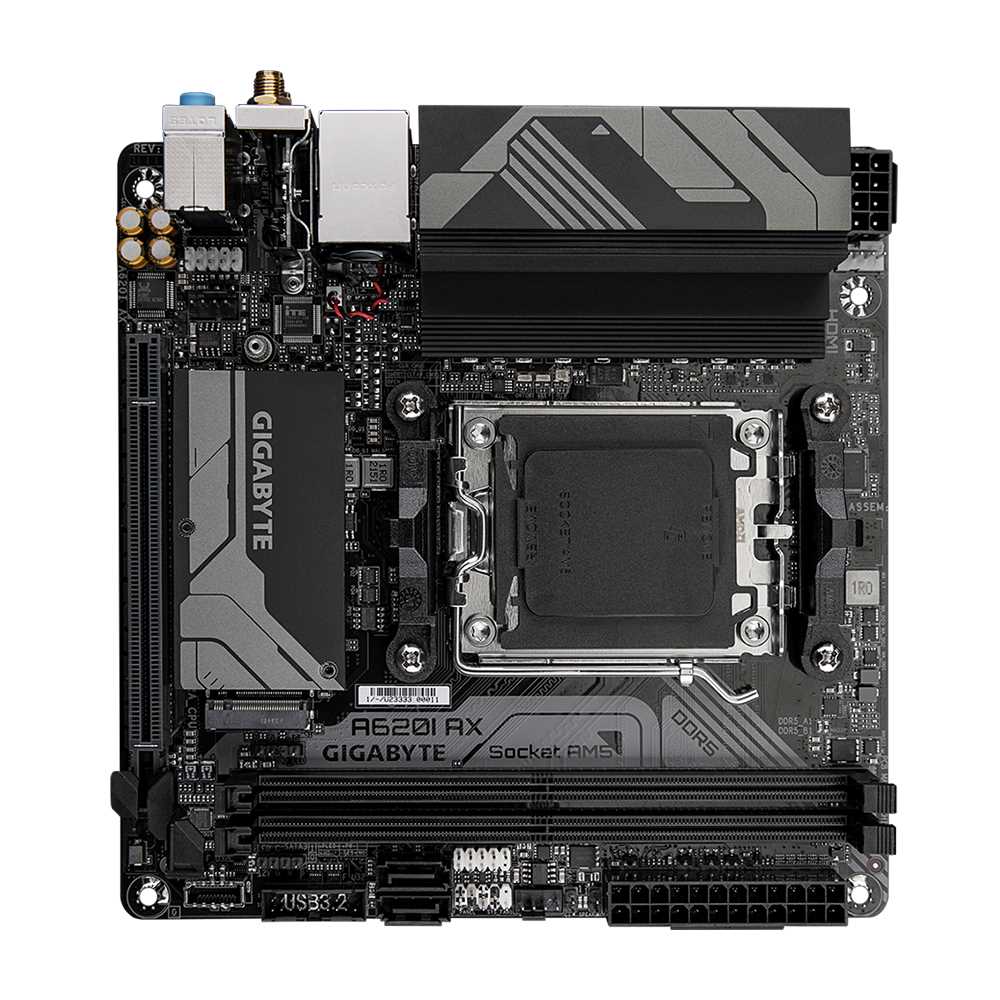 PLACA MADRE GIGABYTE A620I AX AM5 DDR5 WIFI+BT